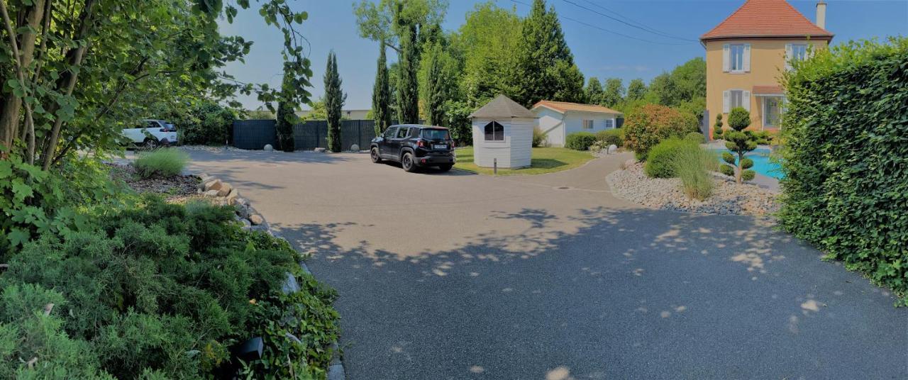 Les Rives Des Habsbourg Ensisheim Exterior foto