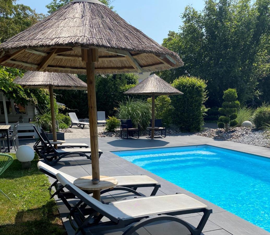 Les Rives Des Habsbourg Ensisheim Exterior foto
